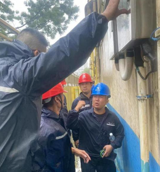 85f0b8a6b6f150ad5a3b7a13a59a963