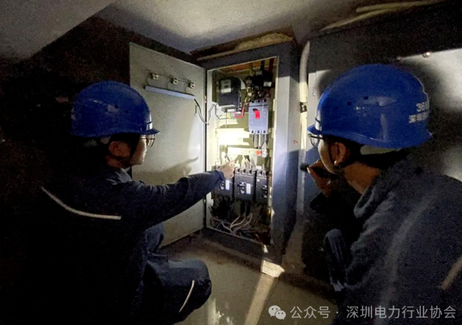 96904766d3b681f58d00ef8b8ab4943